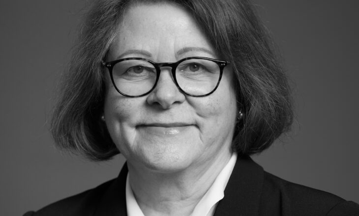 Dame Julia 2024